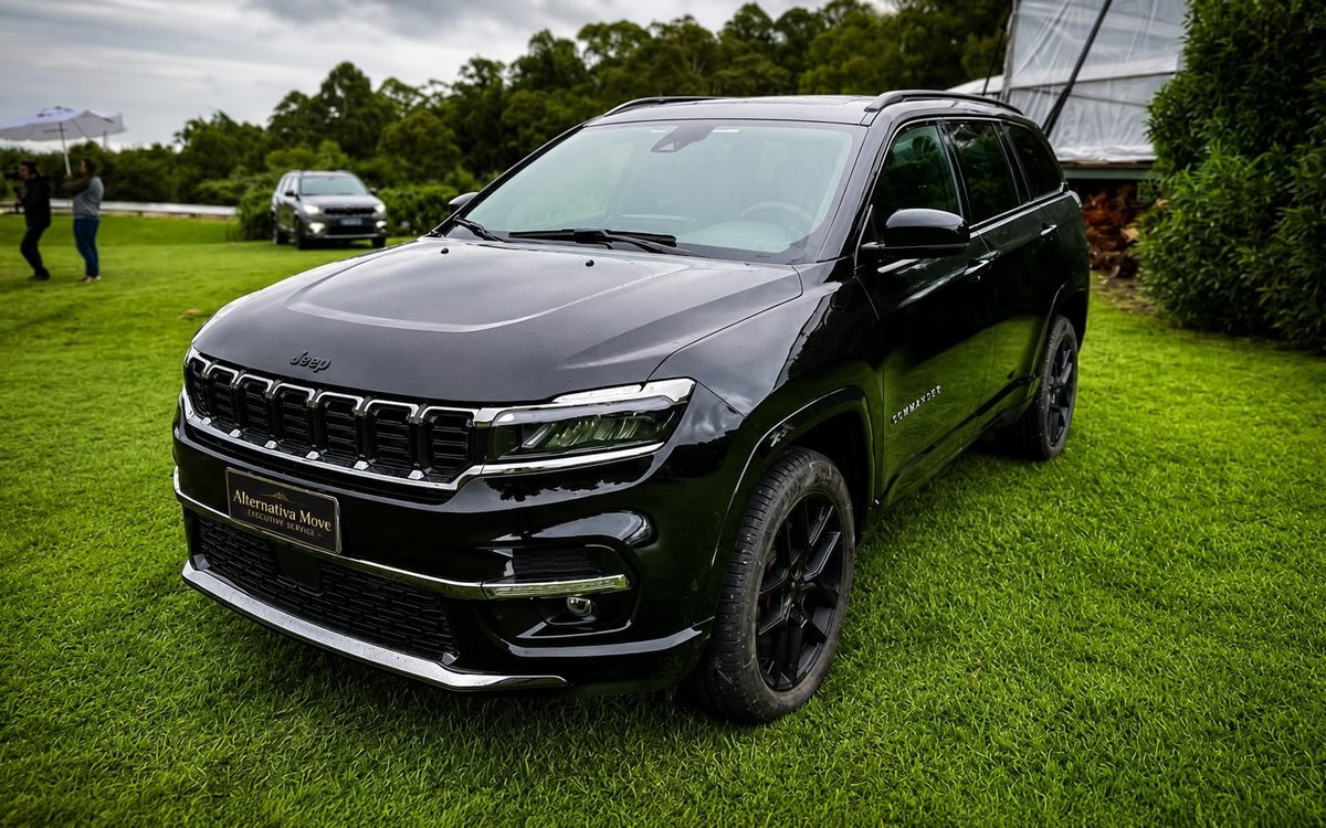 SUV executivo preto da Alternativa Move